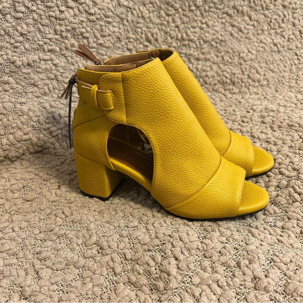 MOOMMO Women Open Toe Booties Sandals Heeled Cutout Peep size 7